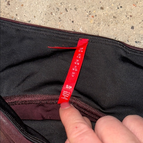 Spanx Faux Leather Leggings - Picture 6 of 6